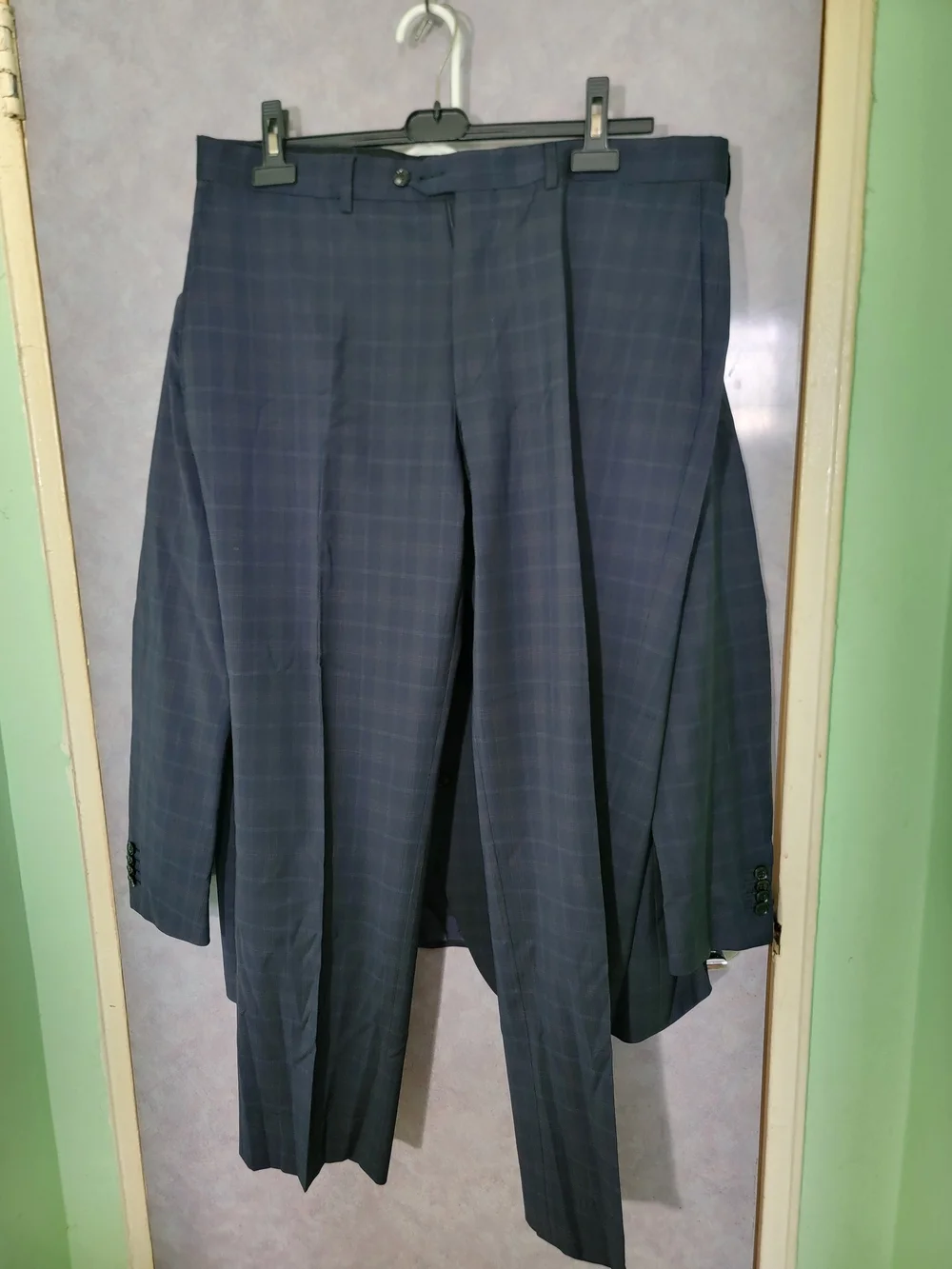 European Suit Men's Dark Navy Plaid Two-Piece Suit